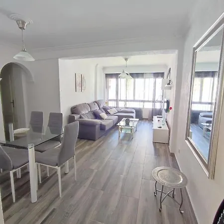 Piso Apartamento 3 Dormitorios, Aire Acondicionado Apartment